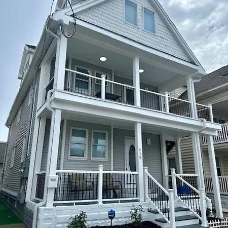 One Block To The Beach And Boardwalk